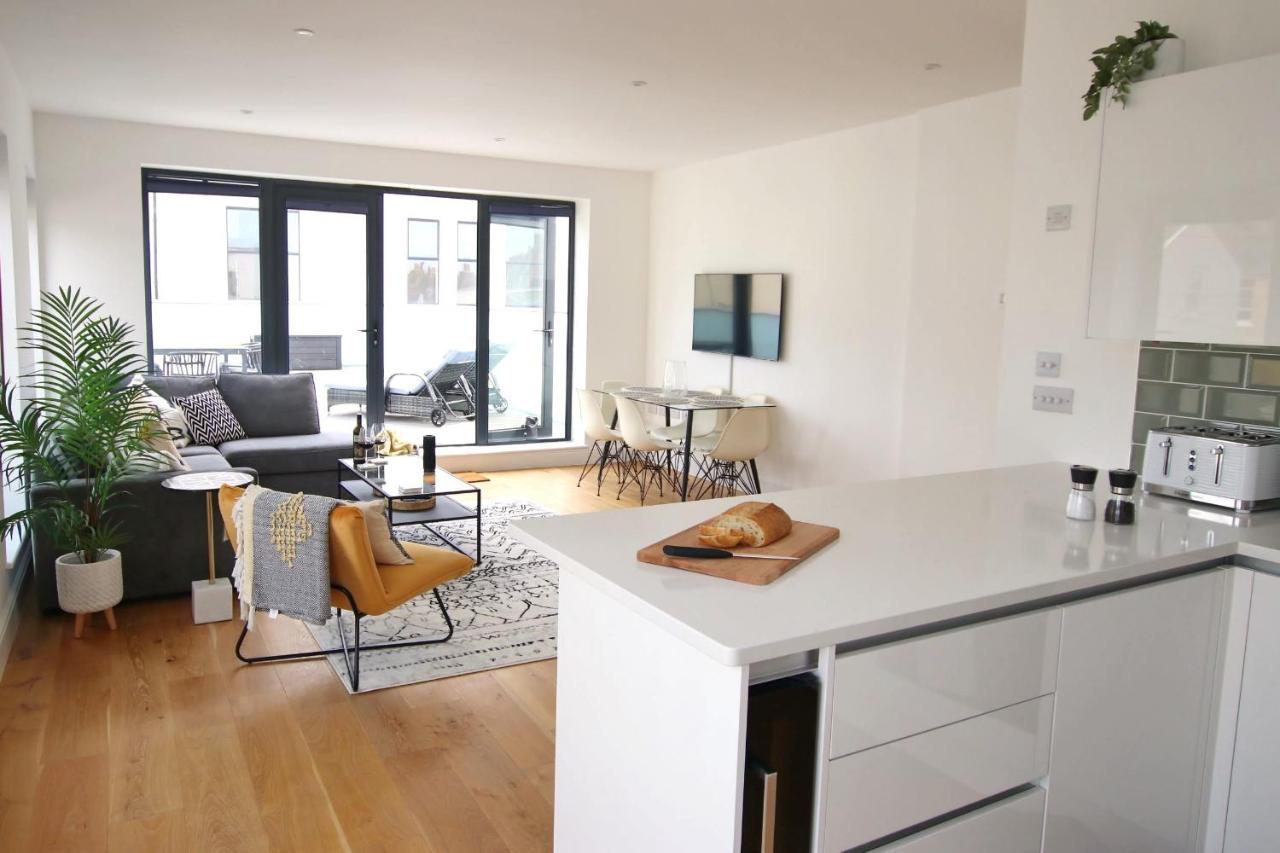 Modern Home For Small Groups By Stones Throw Apartments - Free Parking - Sea View Worthing Buitenkant foto