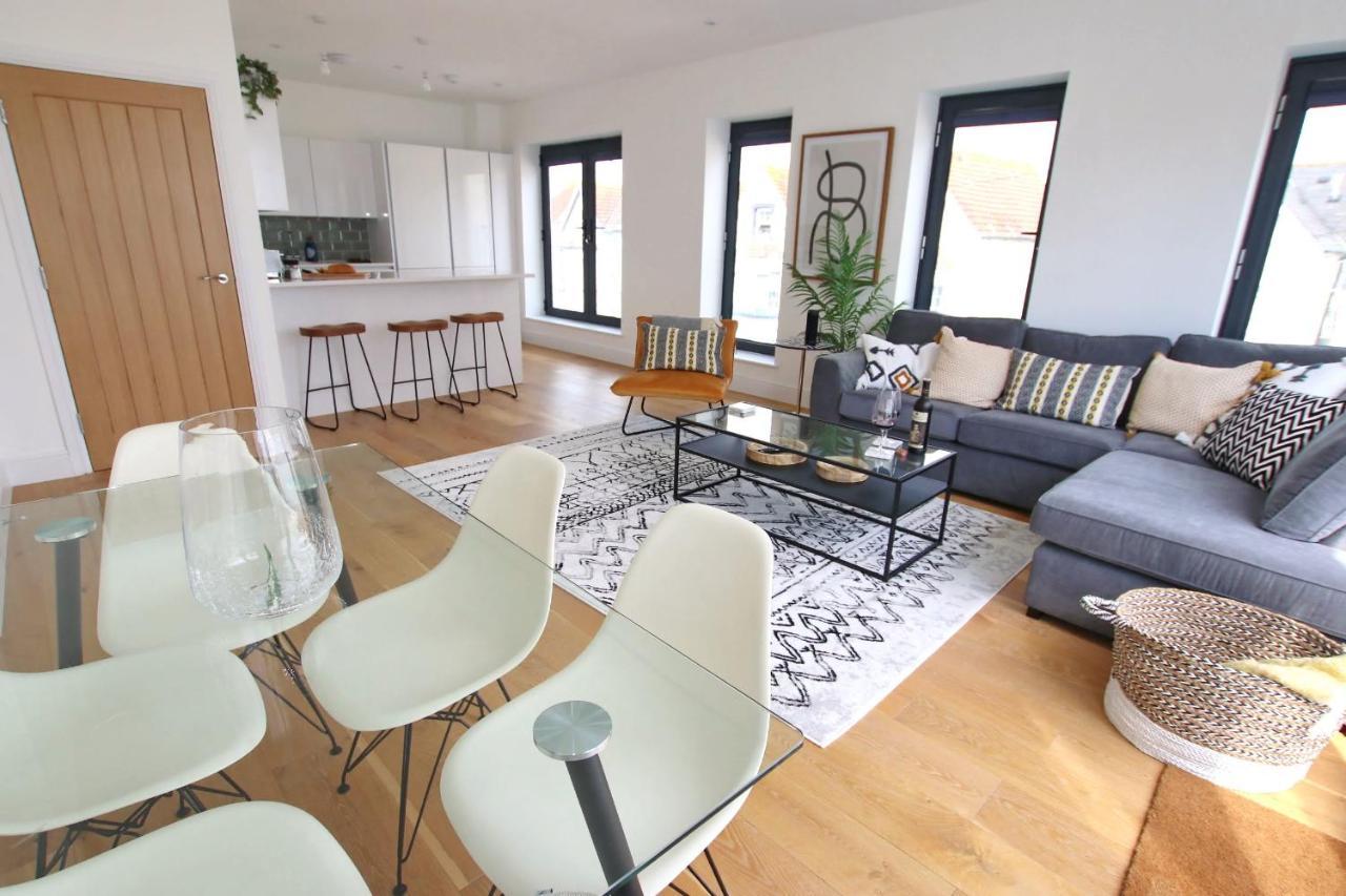Modern Home For Small Groups By Stones Throw Apartments - Free Parking - Sea View Worthing Buitenkant foto